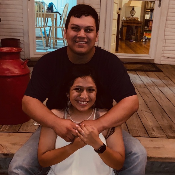 Meet your Posher, Adriana - Picture 1 of 1